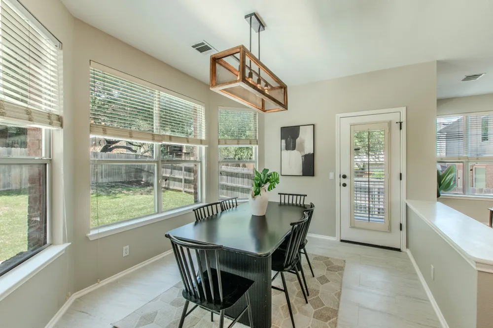 3988 Lord Byron Circle Round Rock, TX 78664