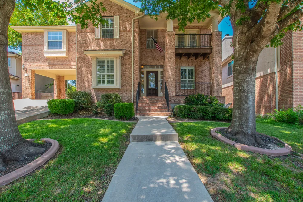 3988 Lord Byron Circle Round Rock, TX 78664