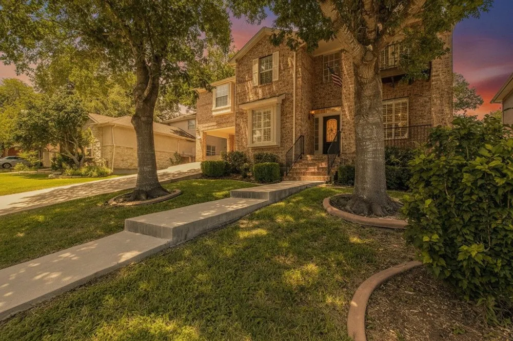 3988 Lord Byron Circle Round Rock, TX 78664