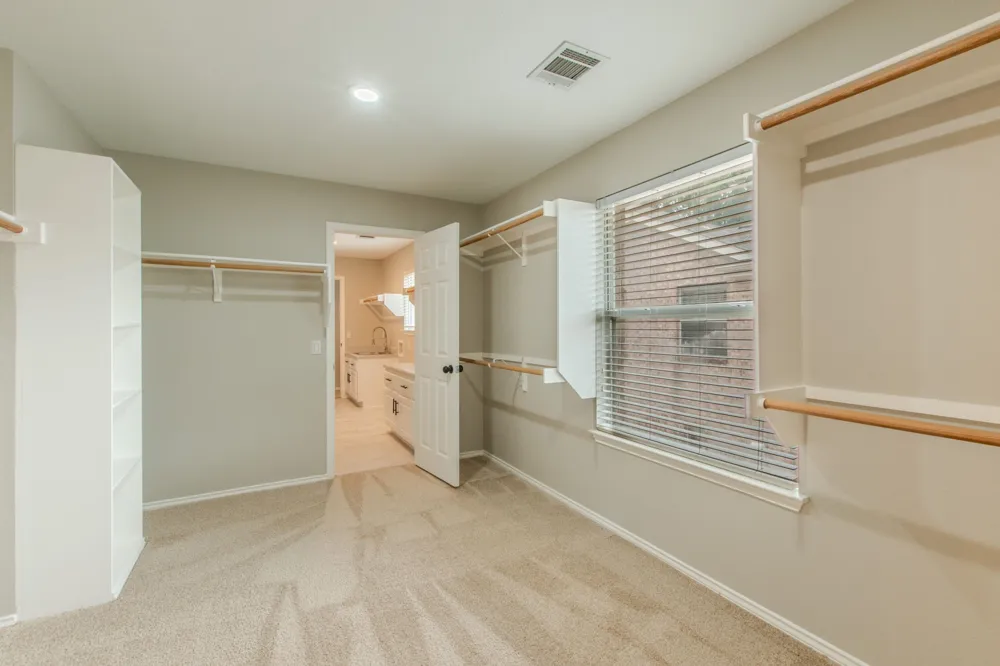 3988 Lord Byron Circle Round Rock, TX 78664