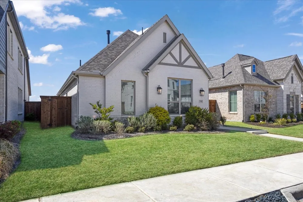1709 Victoria Place Celina, TX 75009