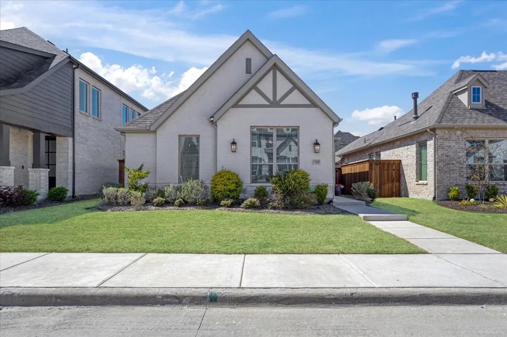 1709 Victoria Place Celina, TX 75009