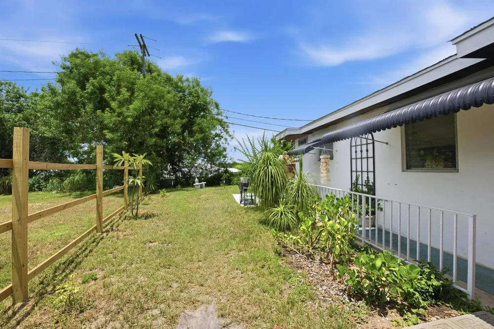 54 20th Lane SW Vero Beach, FL 32962