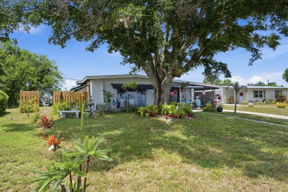 54 20th Lane SW Vero Beach, FL 32962