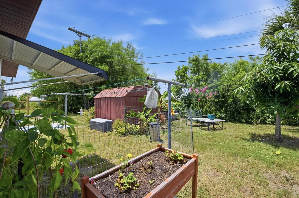 54 20th Lane SW Vero Beach, FL 32962