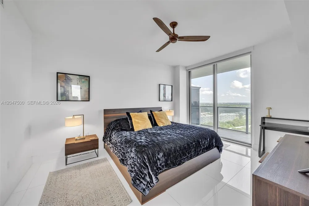 16385 Biscayne Blvd #2707 North Miami Beach, FL 33160