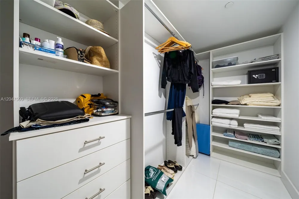 16385 Biscayne Blvd #2707 North Miami Beach, FL 33160