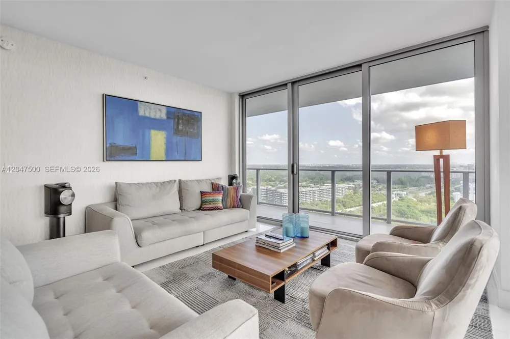 16385 Biscayne Blvd #2707 North Miami Beach, FL 33160