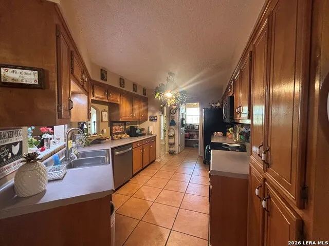 759 McDavid St Quemado, TX 78877