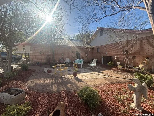 759 McDavid St Quemado, TX 78877