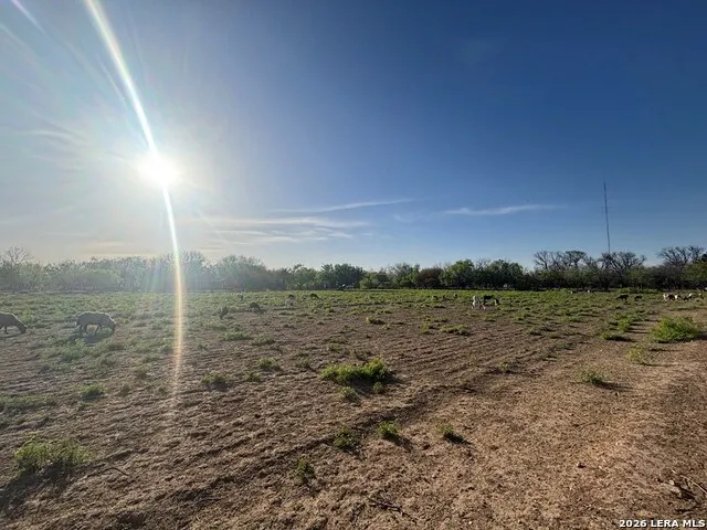 759 McDavid St Quemado, TX 78877