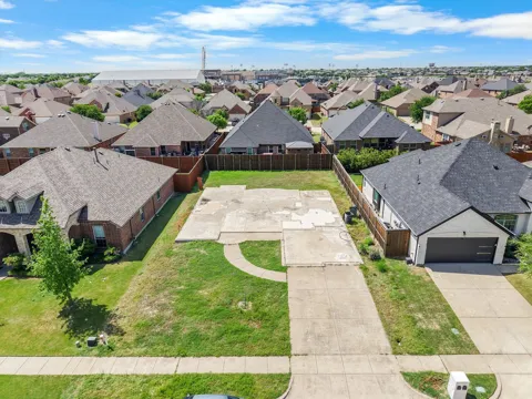 3042 Lakefield Drive