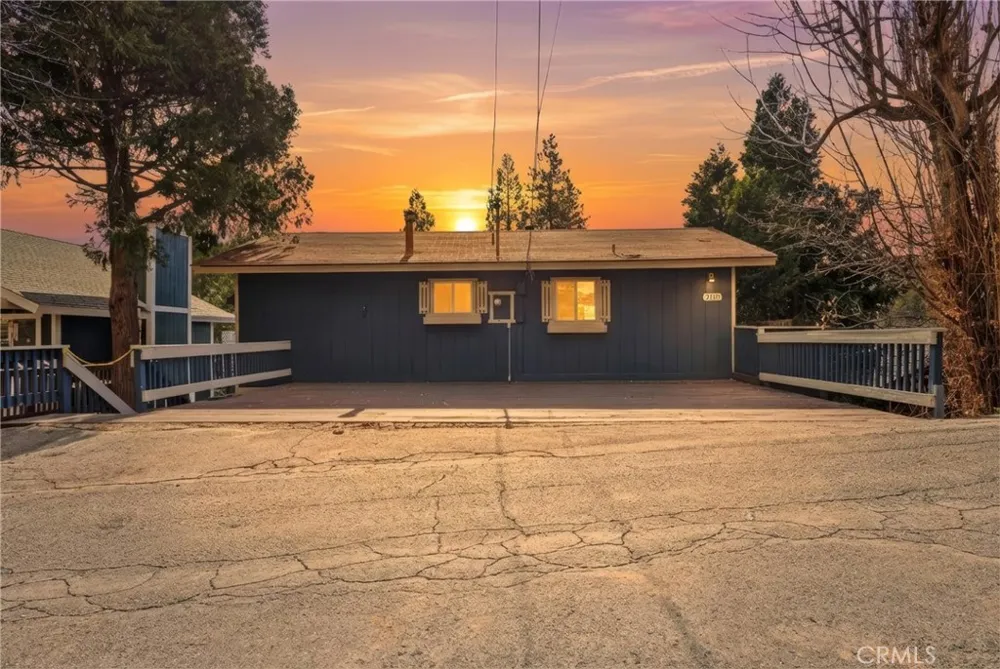 23771 Zuger Dr Crestline, CA 92325