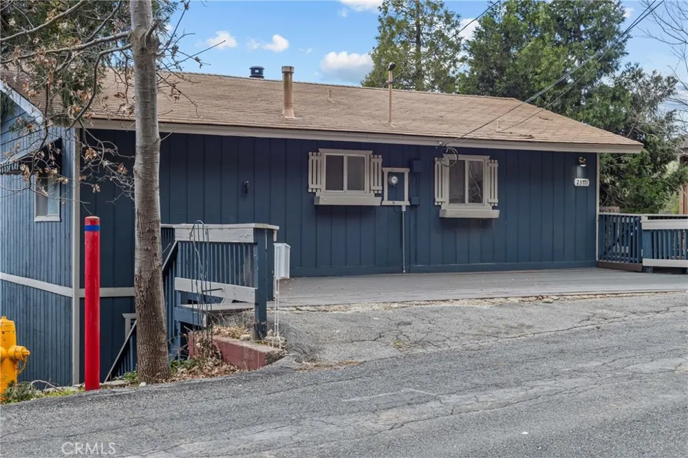 23771 Zuger Dr Crestline, CA 92325