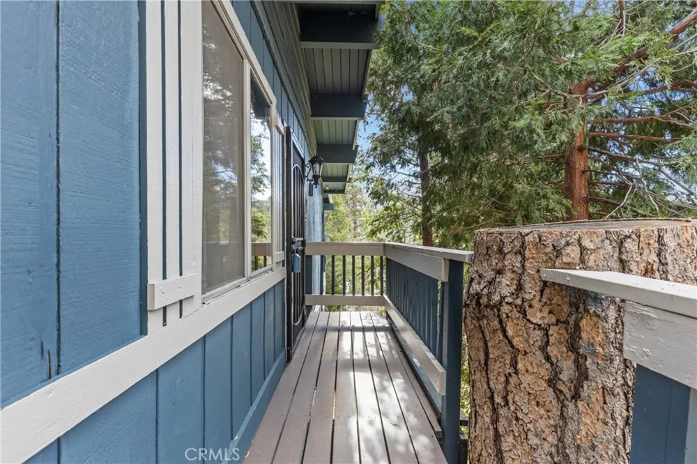 23771 Zuger Dr Crestline, CA 92325