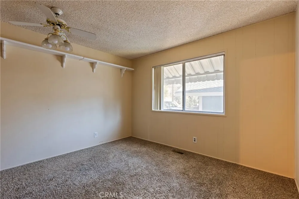 23771 Zuger Dr Crestline, CA 92325
