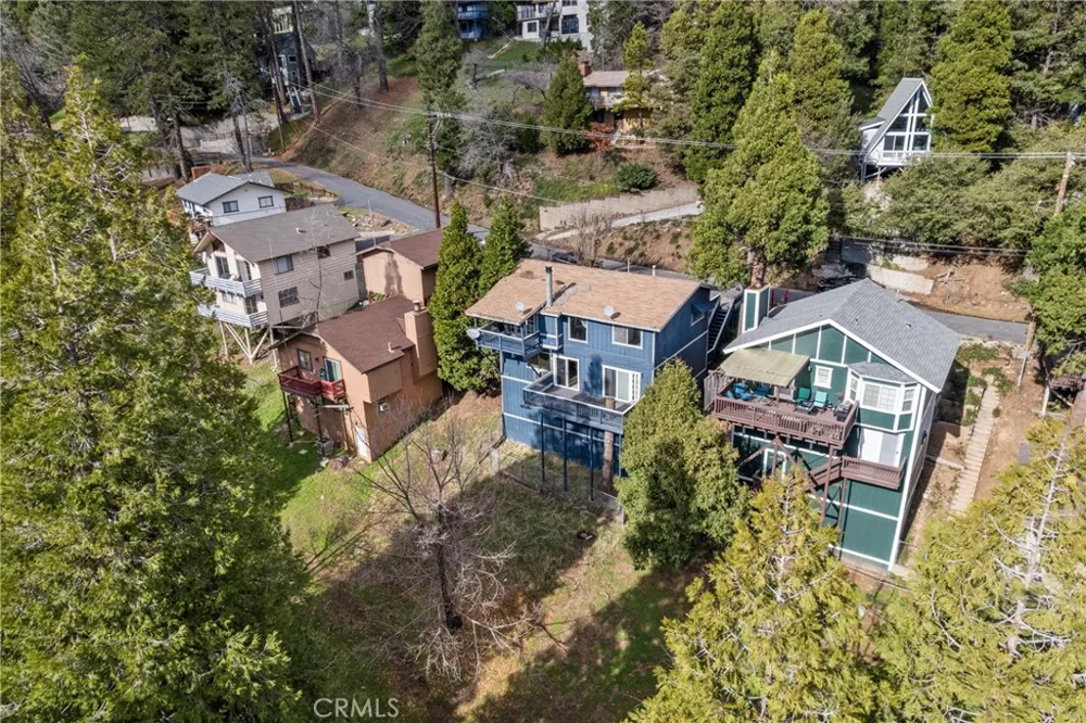 23771 Zuger Dr Crestline, CA 92325