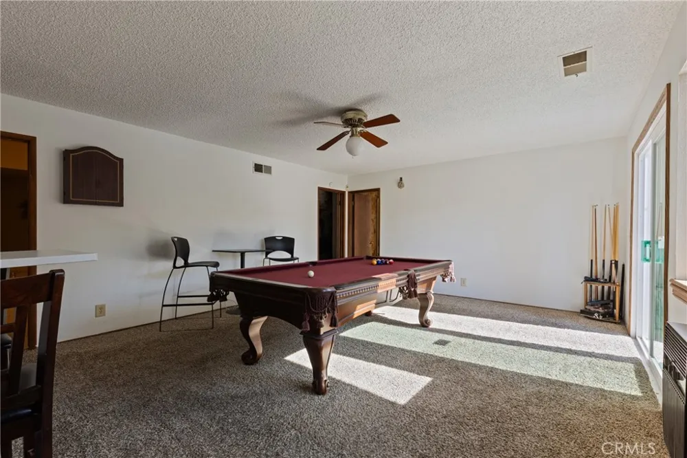 23771 Zuger Dr Crestline, CA 92325