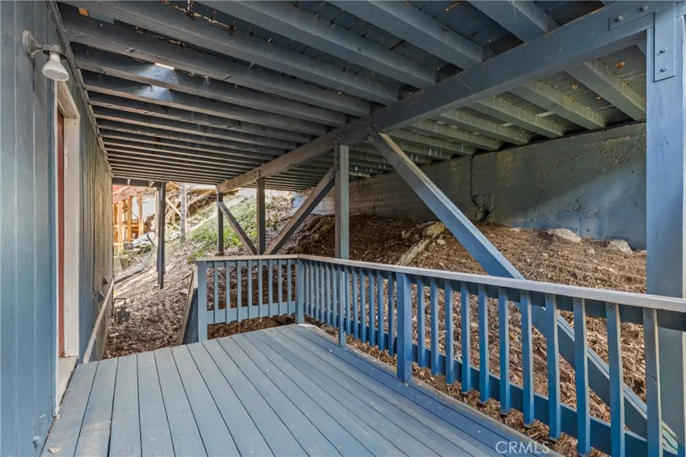 23771 Zuger Dr Crestline, CA 92325