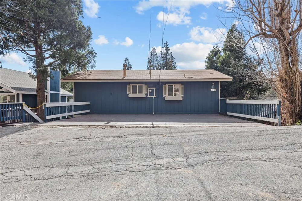 23771 Zuger Dr Crestline, CA 92325
