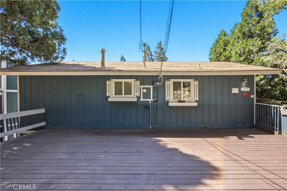 23771 Zuger Dr Crestline, CA 92325