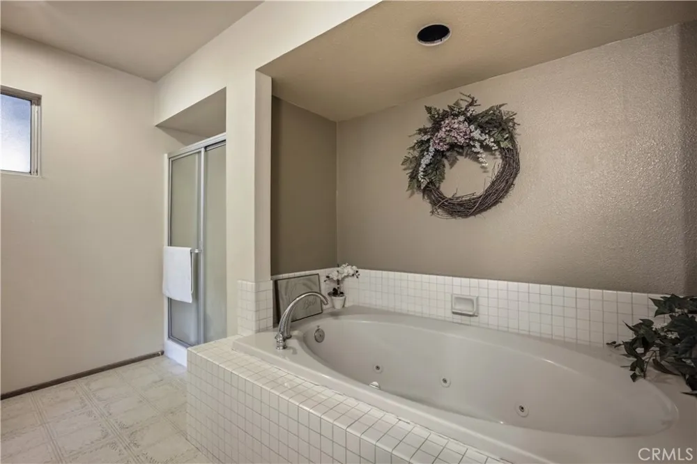 23771 Zuger Dr Crestline, CA 92325
