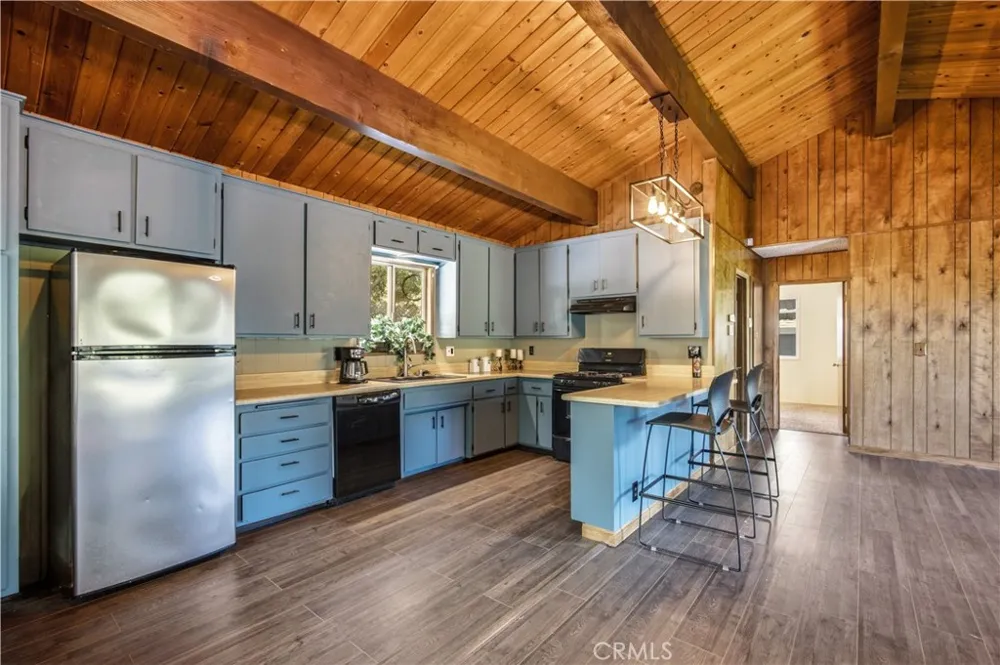 23771 Zuger Dr Crestline, CA 92325