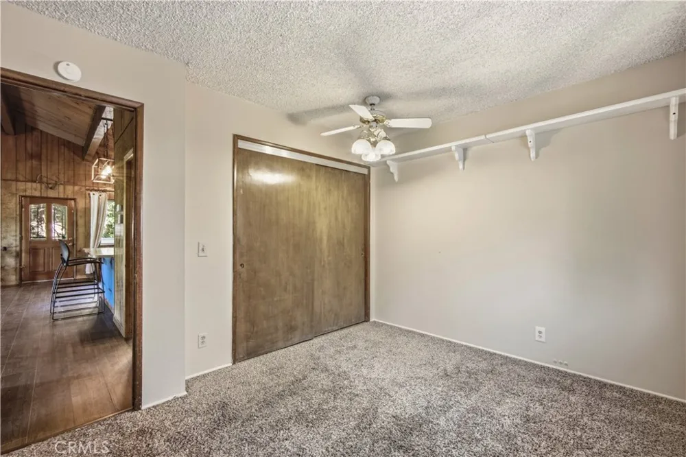 23771 Zuger Dr Crestline, CA 92325