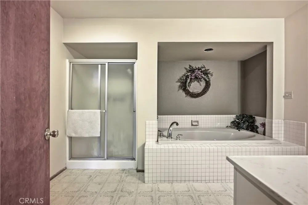 23771 Zuger Dr Crestline, CA 92325