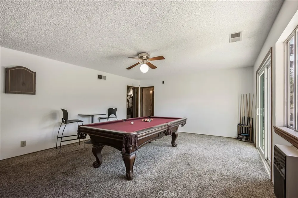 23771 Zuger Dr Crestline, CA 92325