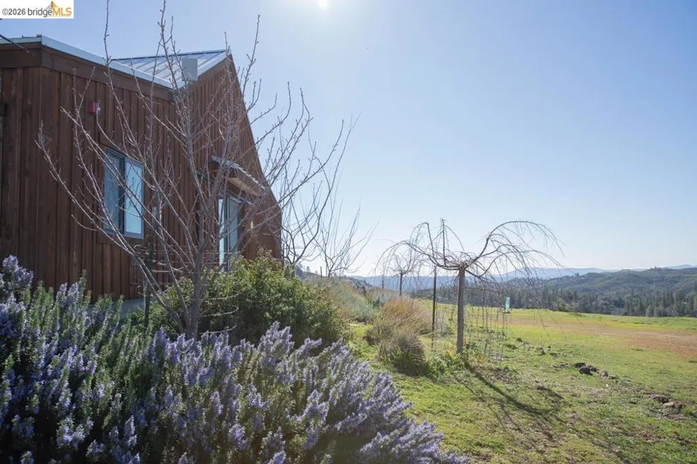 6899 Eagleview Dr. Mountain Ranch, CA 95246