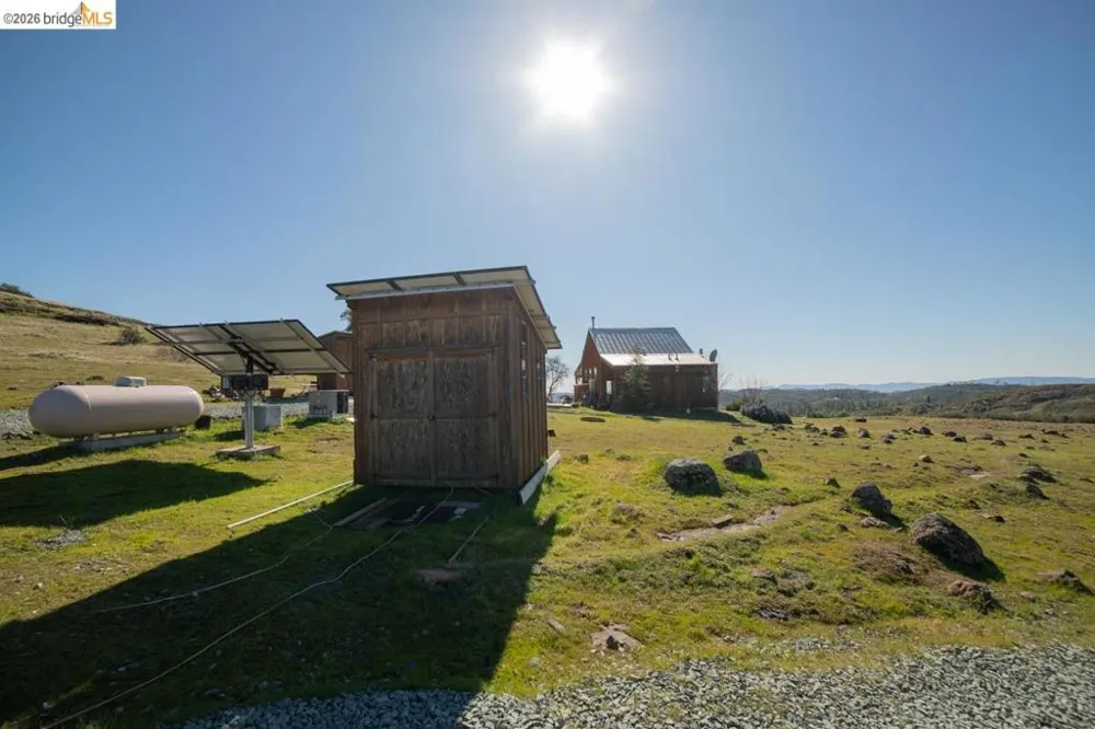 6899 Eagleview Dr. Mountain Ranch, CA 95246