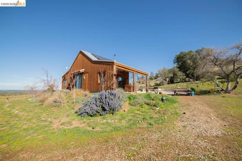 6899 Eagleview Dr. Mountain Ranch, CA 95246