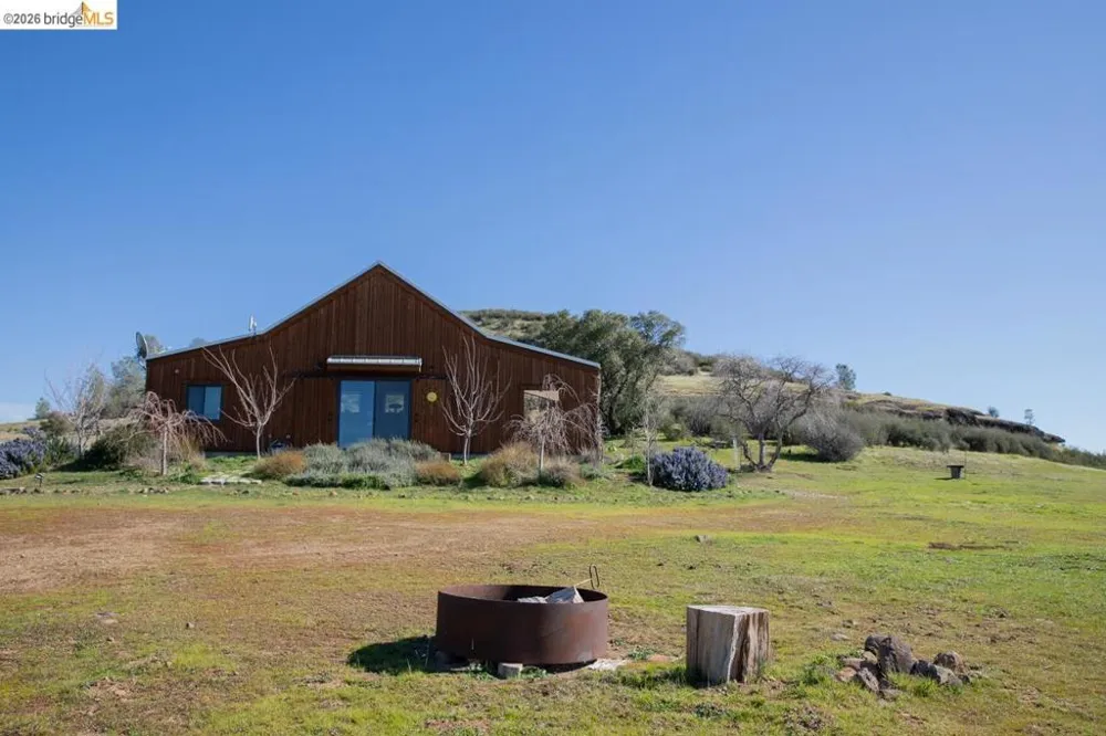 6899 Eagleview Dr. Mountain Ranch, CA 95246