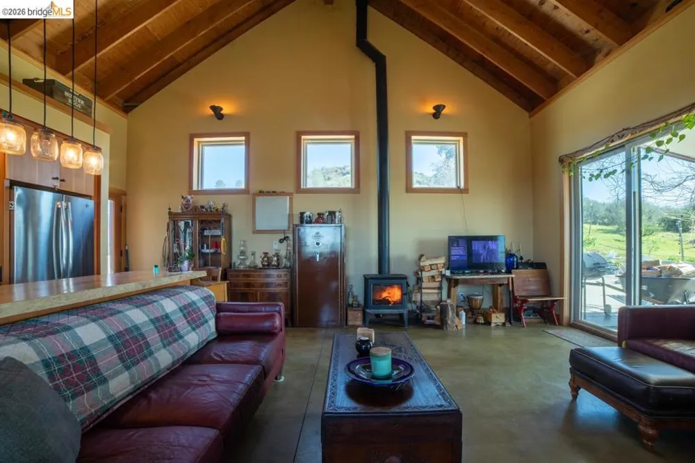 6899 Eagleview Dr. Mountain Ranch, CA 95246