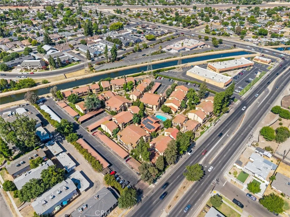 1550 W Ashlan Fresno, CA 93705