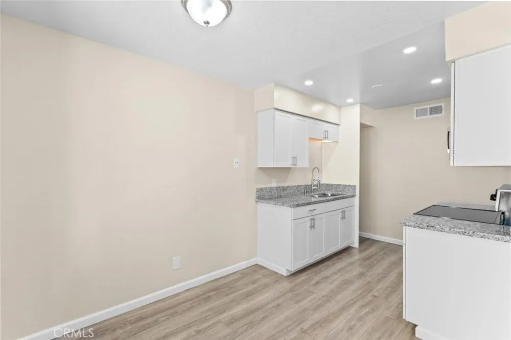 1550 W Ashlan Fresno, CA 93705