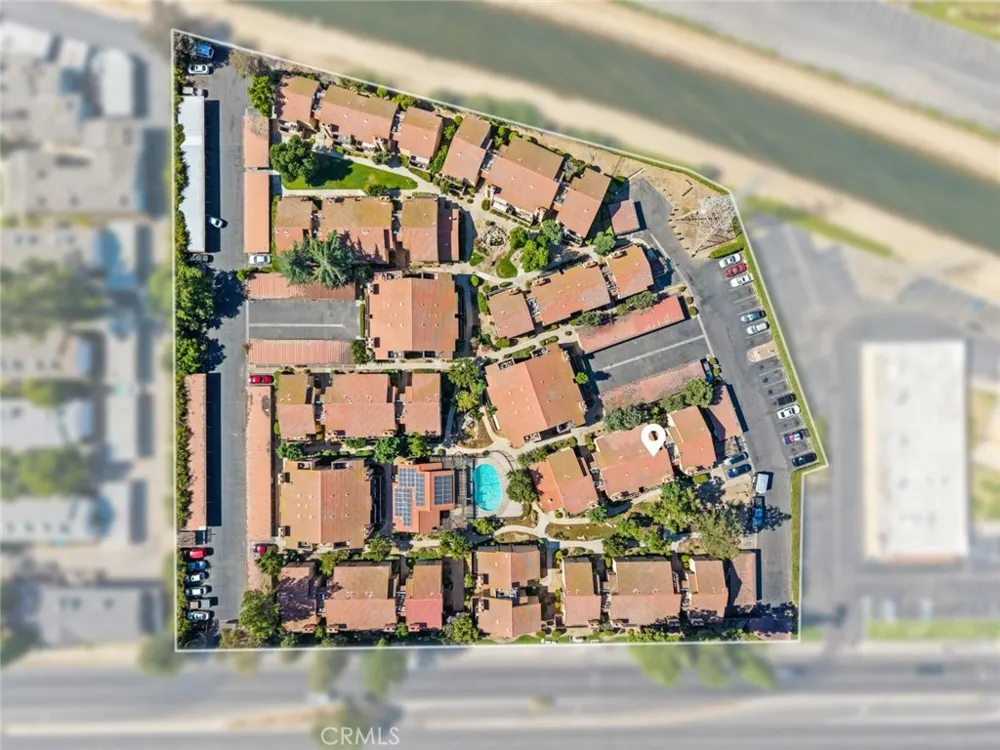 1550 W Ashlan Fresno, CA 93705