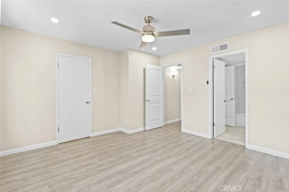1550 W Ashlan Fresno, CA 93705