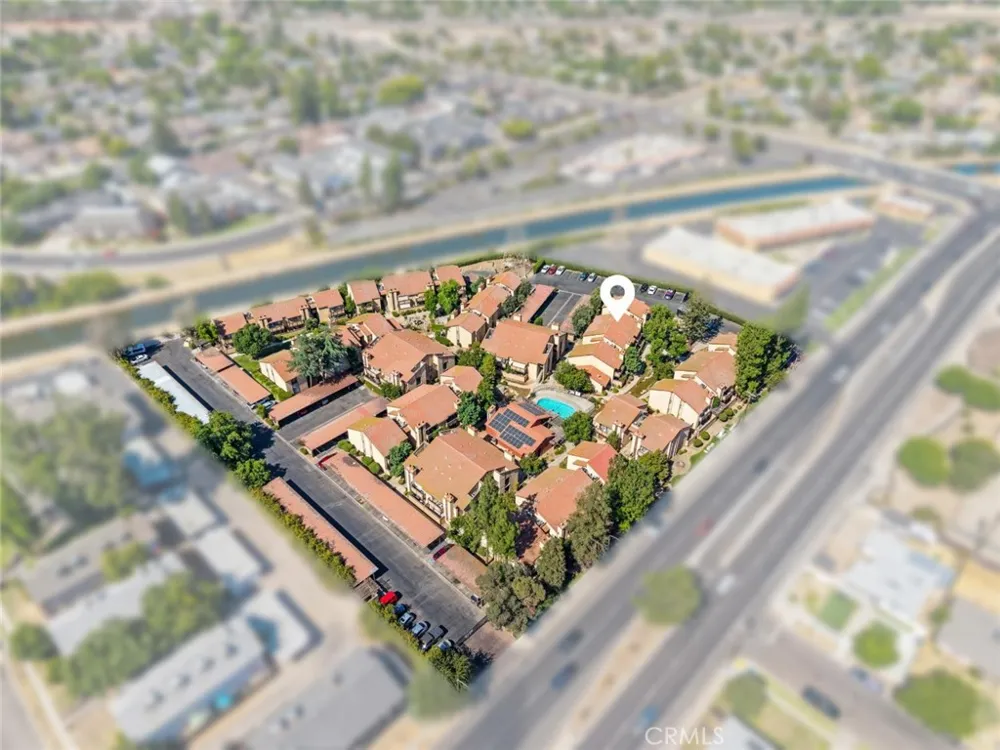 1550 W Ashlan Fresno, CA 93705