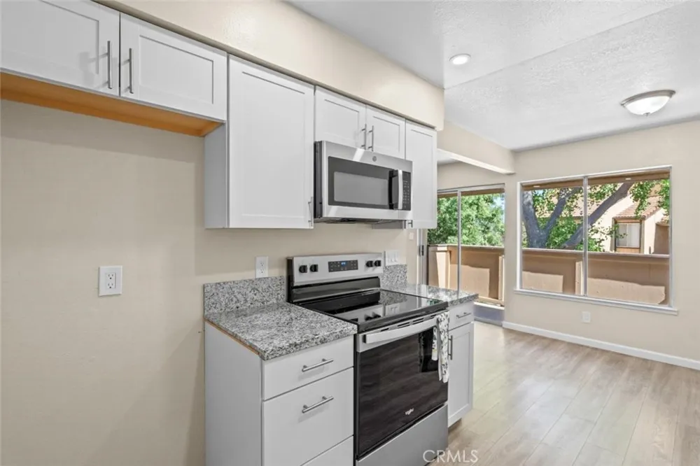 1550 W Ashlan Fresno, CA 93705