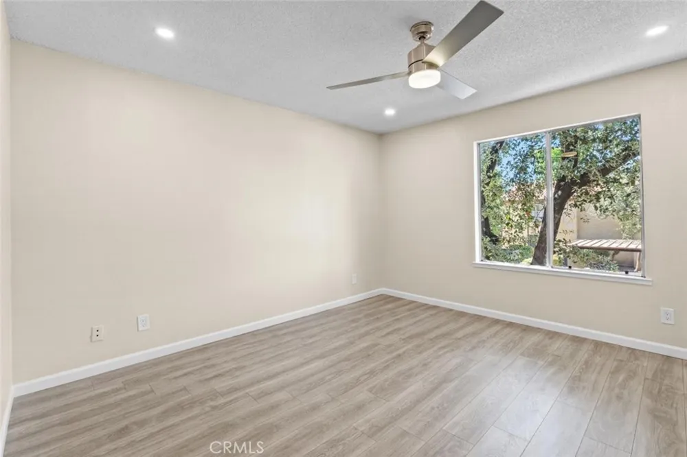 1550 W Ashlan Fresno, CA 93705