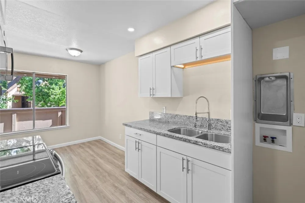 1550 W Ashlan Fresno, CA 93705