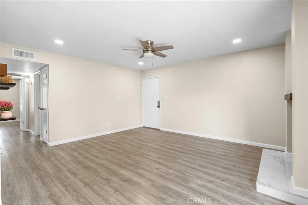 1550 W Ashlan Fresno, CA 93705