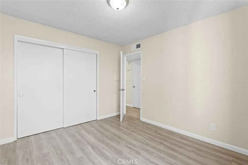 1550 W Ashlan Fresno, CA 93705