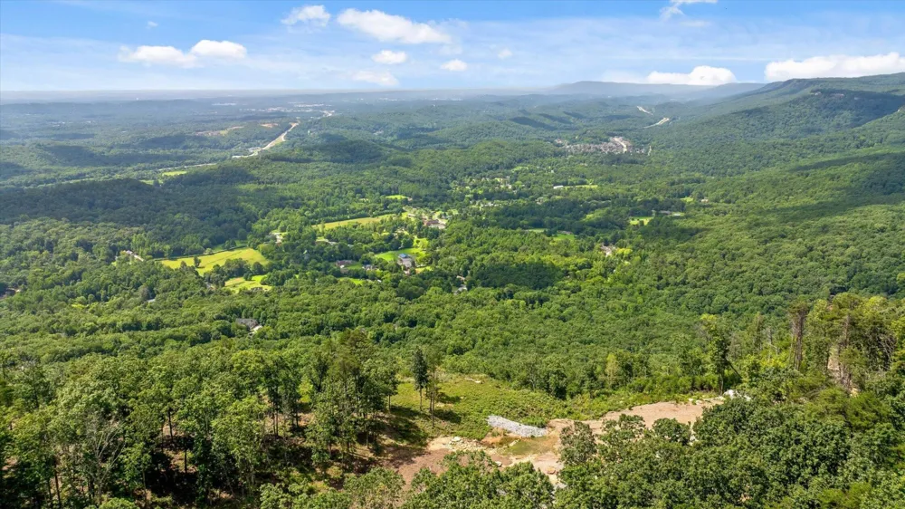 1134 Ransom Point Road Signal Mountain, TN 37377