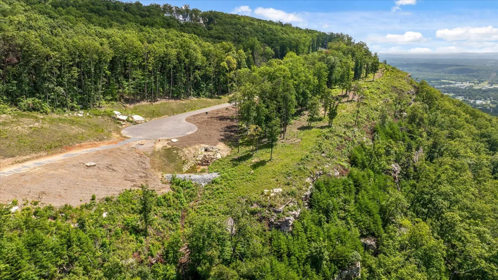 1134 Ransom Point Road Signal Mountain, TN 37377
