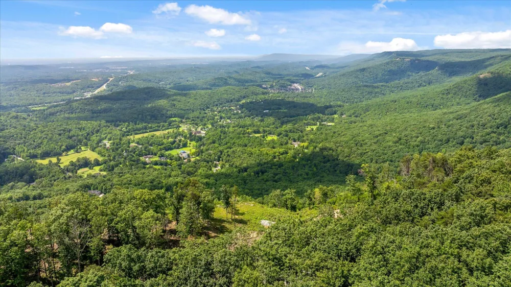 1134 Ransom Point Road Signal Mountain, TN 37377