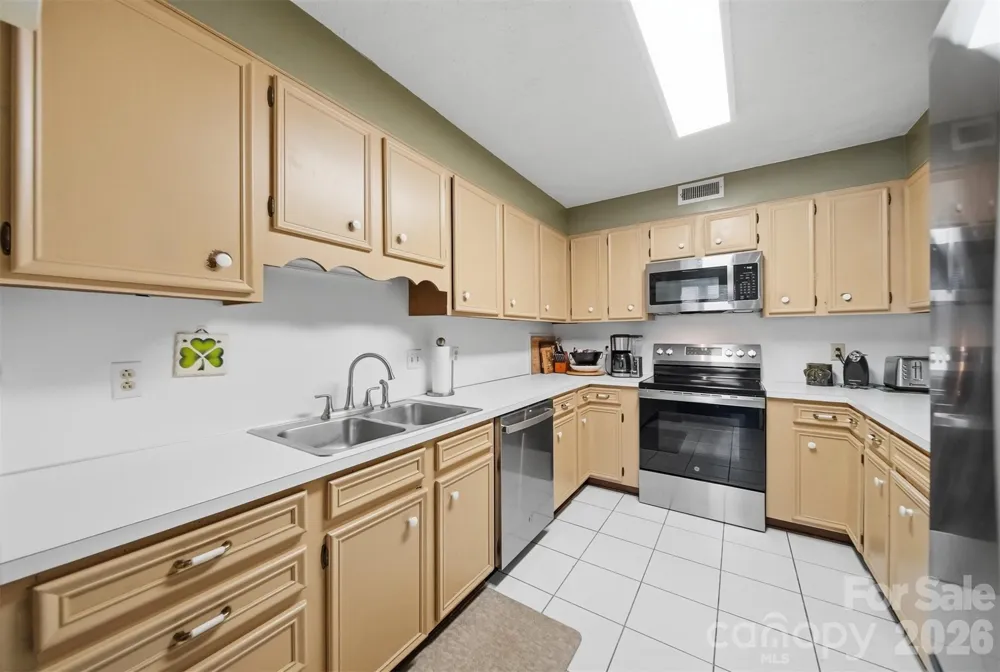 1330 5th Street NE #83 Hickory, NC 28601