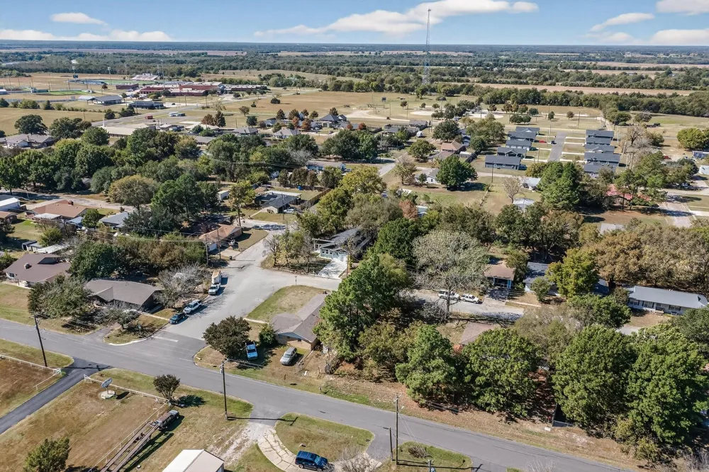 745 W Marshall Cooper, TX 75432